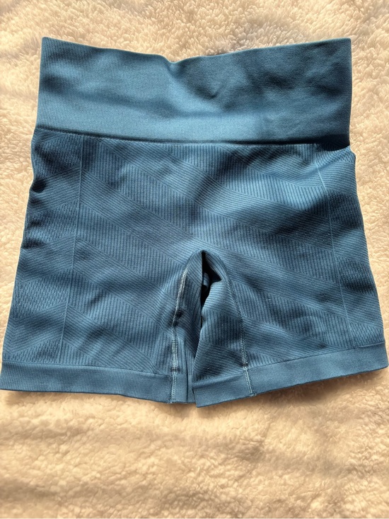 lululemon athletica Pants - Lululemon Running High-Rise Shorts size 6